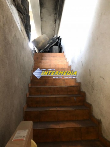 hala-betonata-cu-teren-si-utilitati-350-mp-in-alba-iulia-zona-centru-4